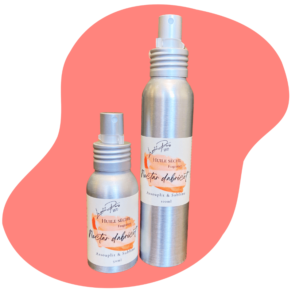 Duo d'Huiles Sèches nectar d'abricot, formulées pour hydrater et nourrir la peau sans laisser de film gras. Sa fragrance fruitée offre une expérience apaisante et parfumée. Produit proposé par Savon Petit Paris.